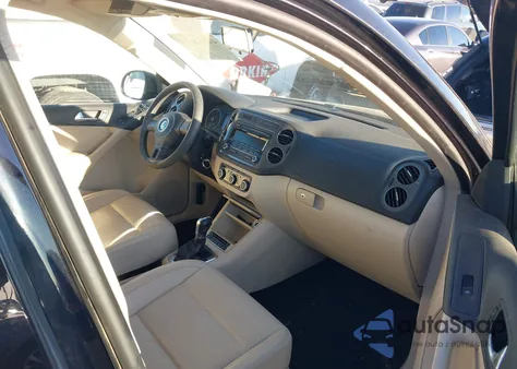 2012 Volkswagen Tiguan Le из США, поврежденный, VIN WVGAV7AX0CW582317